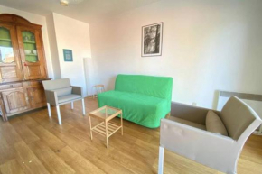 Apartment with balcony for 4